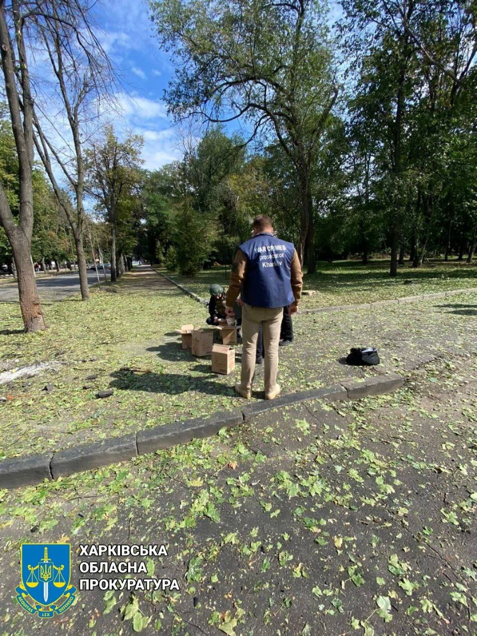 В Харкові через обстріл загинули двоє цивільних: подробиці та фото з місця подій 5