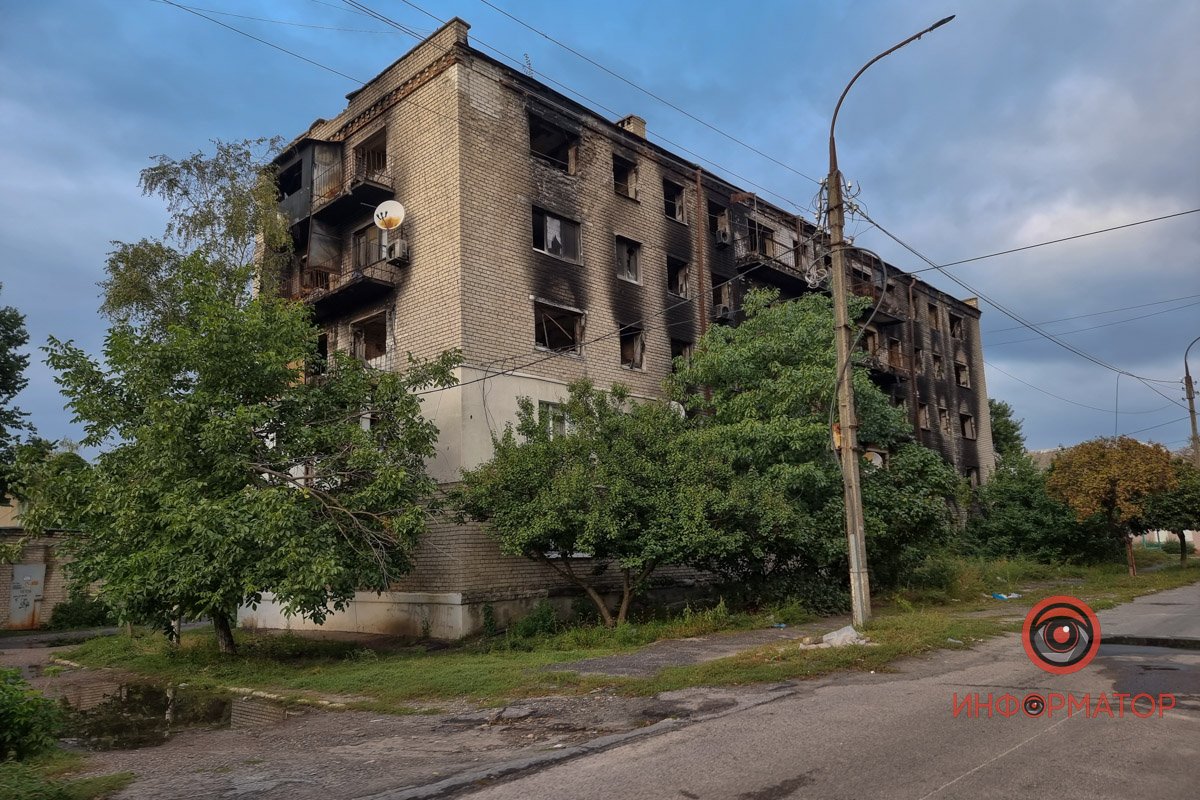 Такий вигляд в Ізюмі мають майже всі будинки