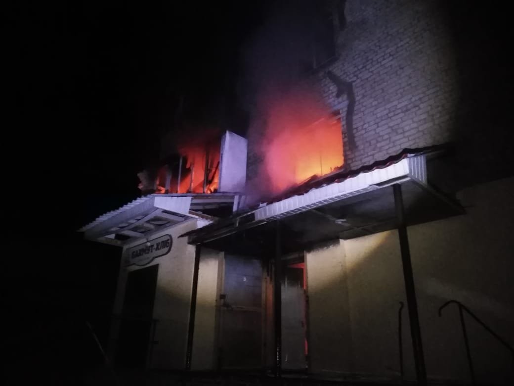 На місці події працювало 18 рятувальників