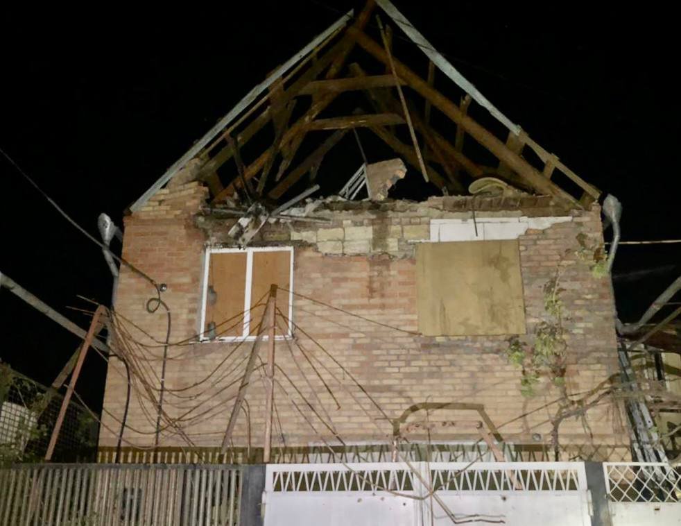 Наслідки обстрілів Дніпропетровщини. Джерело - Валентин Резніченко