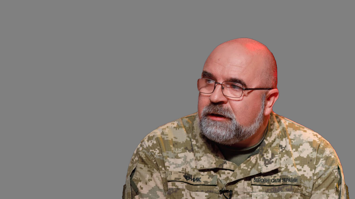Петро Черник, військовий аналітик  Петро Черник, військовий аналітик