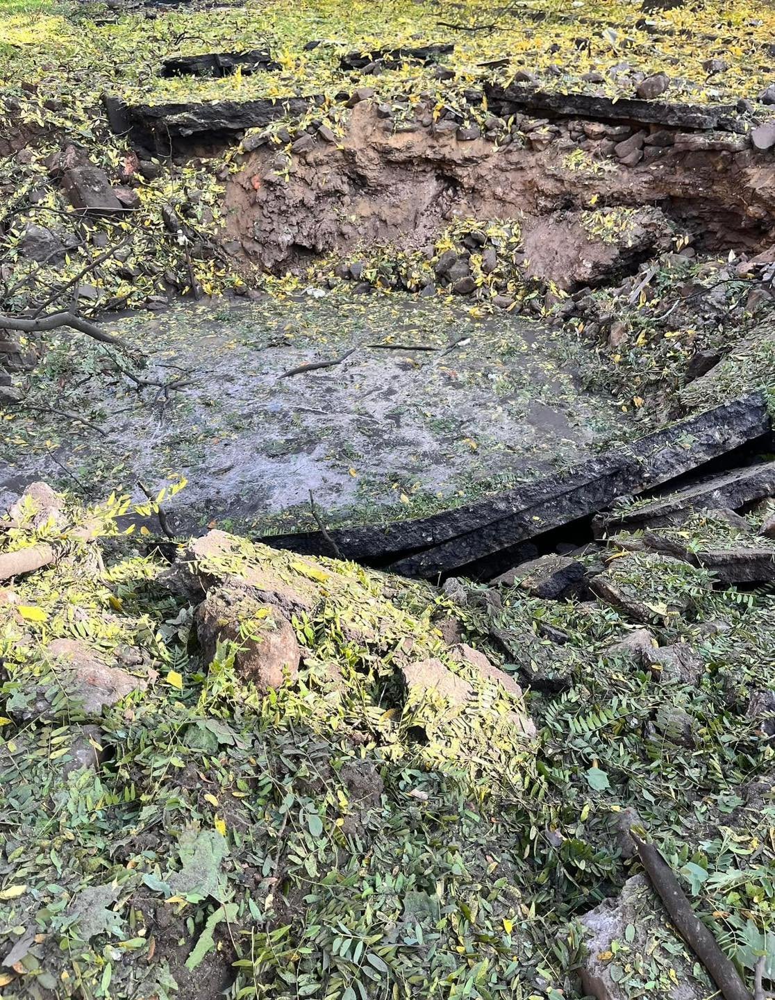 Одинадцять місцевих мешканців отримали поранення