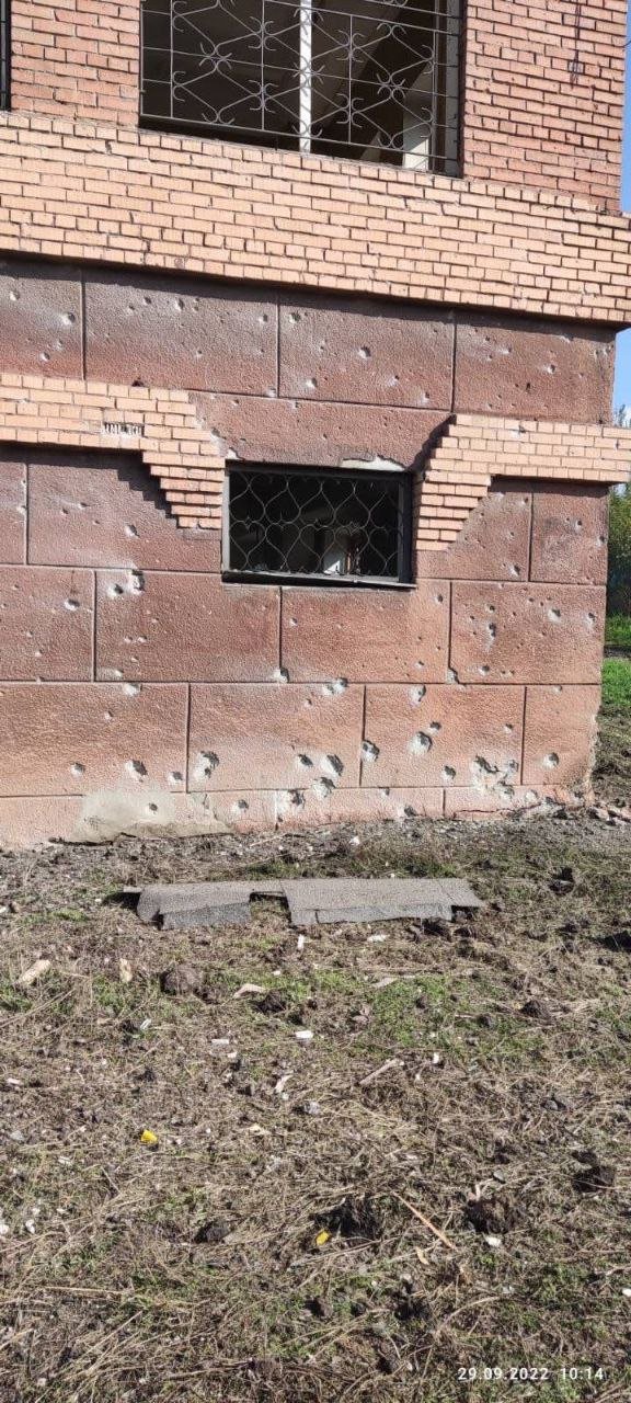 Понівечена будівля