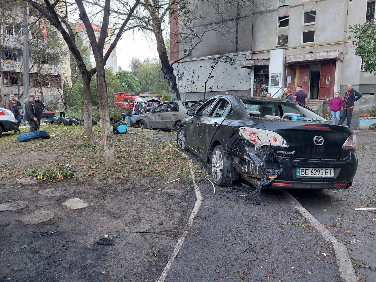 Вісім мирних мешканців отримали поранення