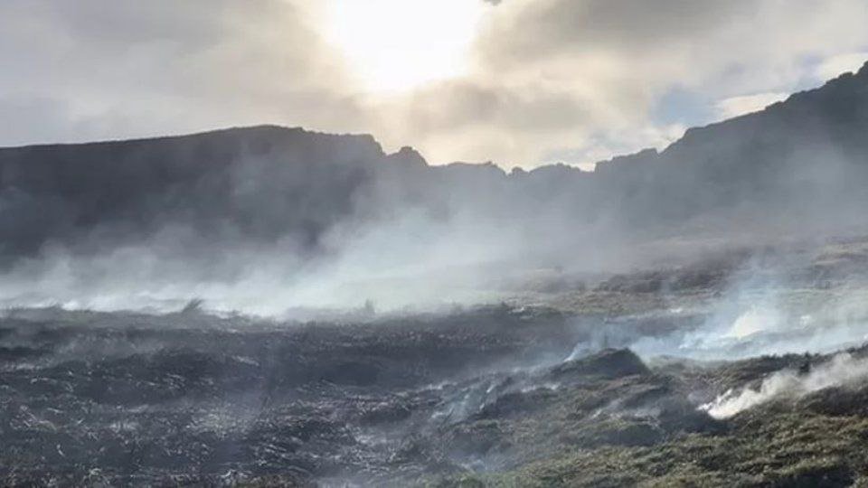 Пожежа на острові. Фото: ВВС