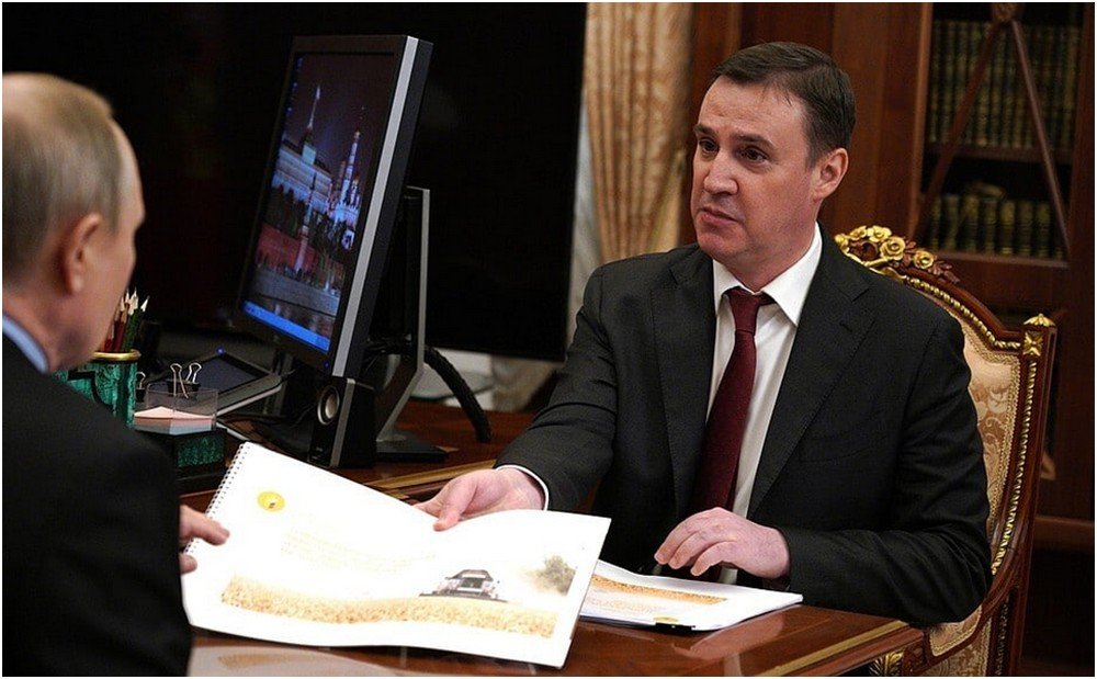 Дмітрій Патрушев не просто Міністр сільського господарства рф, а син кращого друга путіна Дмітрій Патрушев не просто Міністр сільського господарства рф, а син кращого друга путіна