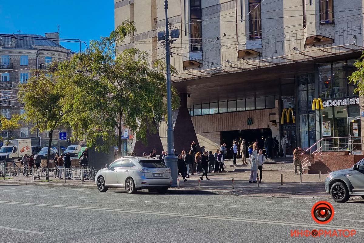 Не все ещё утолили свою тоску по чизбургерам