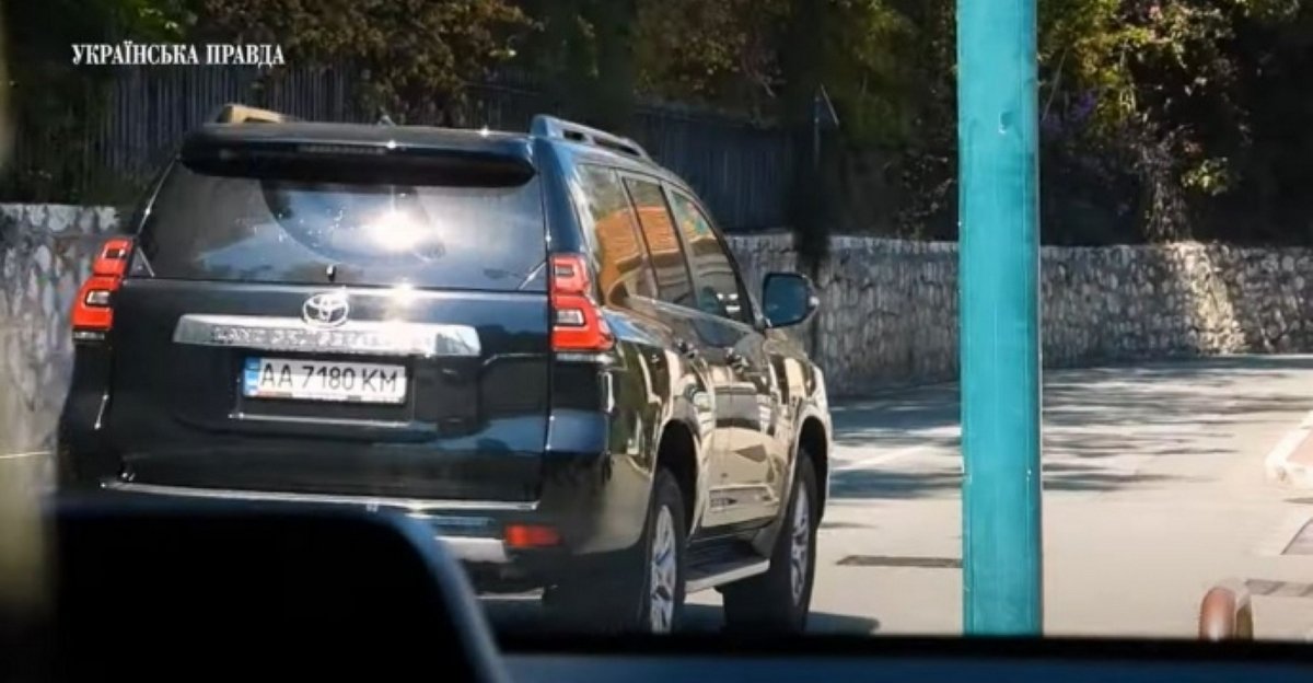 Банківська автівка у Ніцці на Лазурному узбережжі Франції