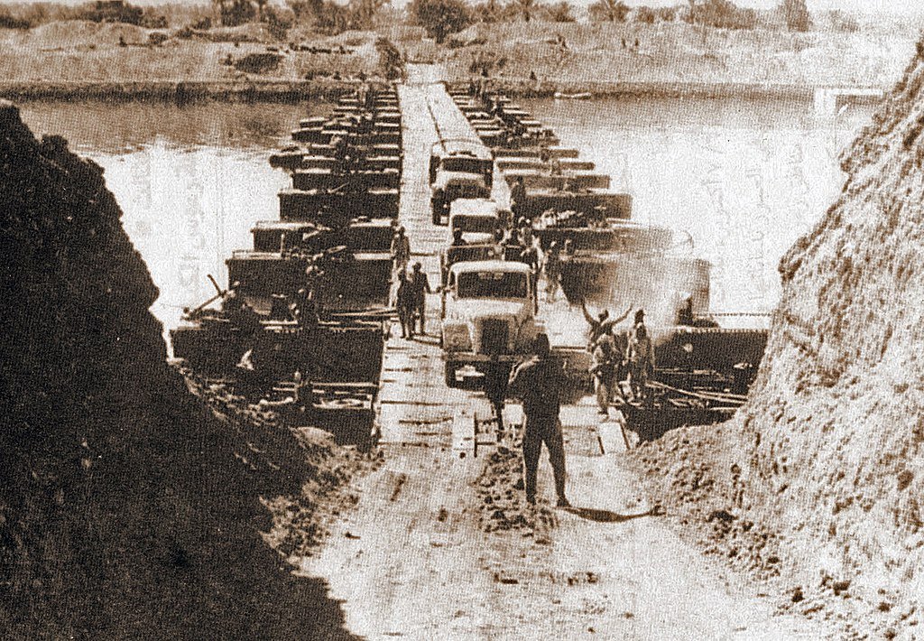 Єгипетські війська форсують Суецький канал Цього дня 1973 року єгипетські війська форсують Суецький канал