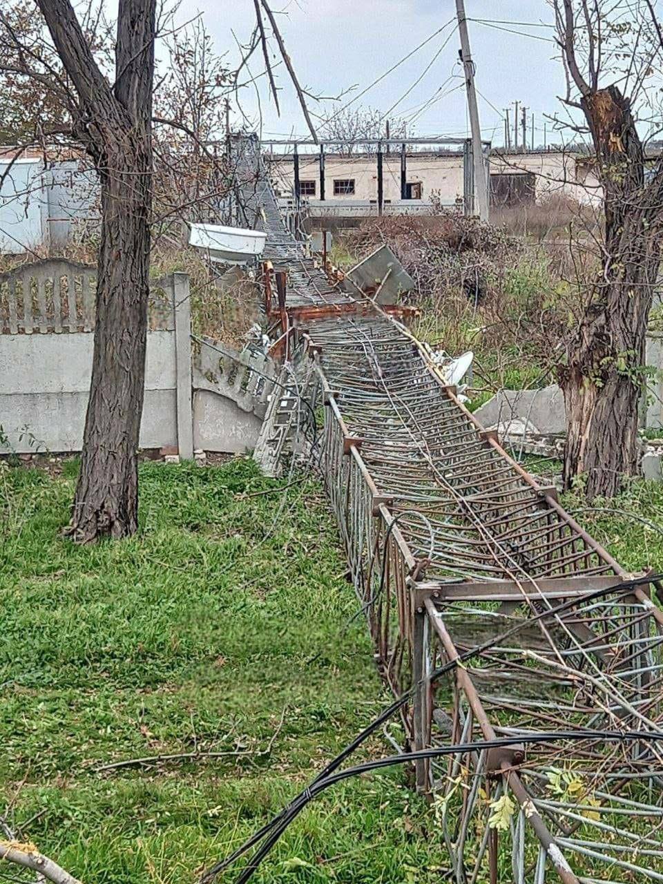 Підірвані вишки