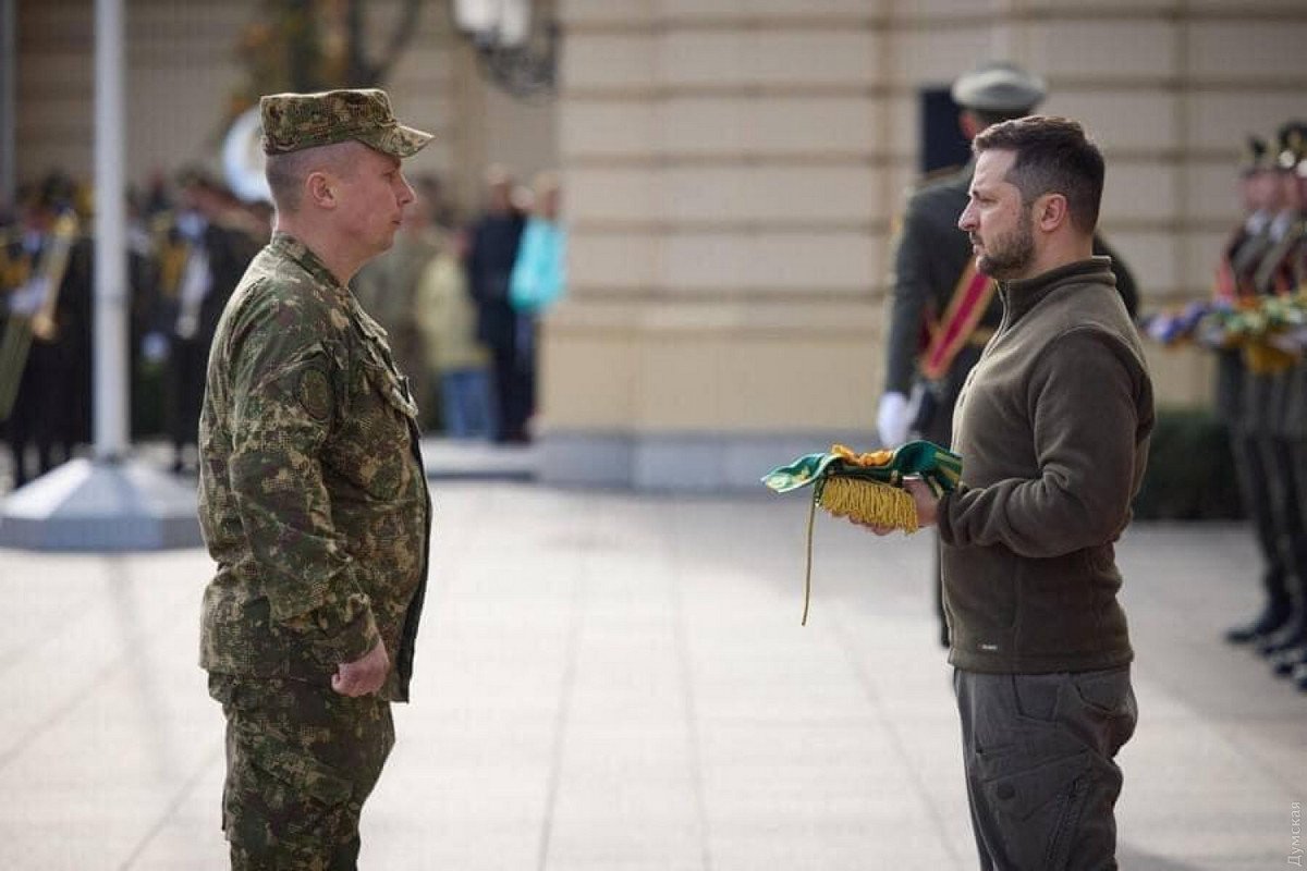 Президент України нагородив Олега Голінея Орденом Золотої Зірки