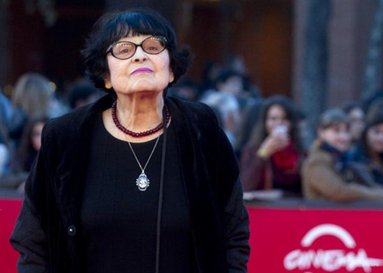 Кіра Муратова Кіра Муратова, український кінорежисер