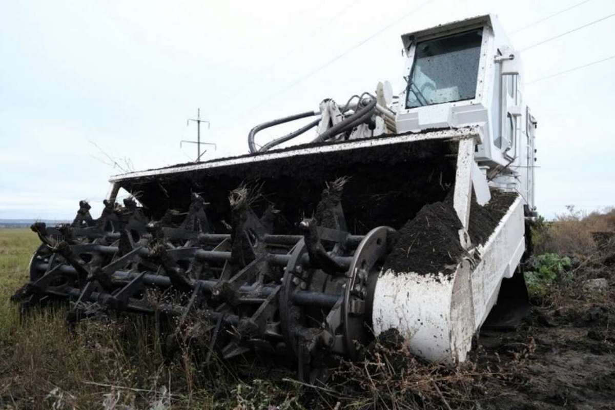 Британська машина Armtac 400 Британська машина Armtac 400