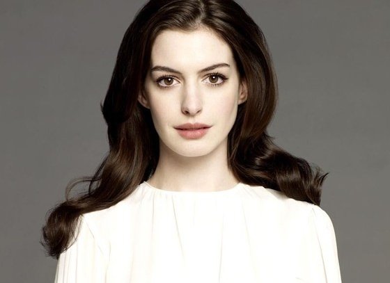 Энн Хэтэуэй сегодня 40 лет.