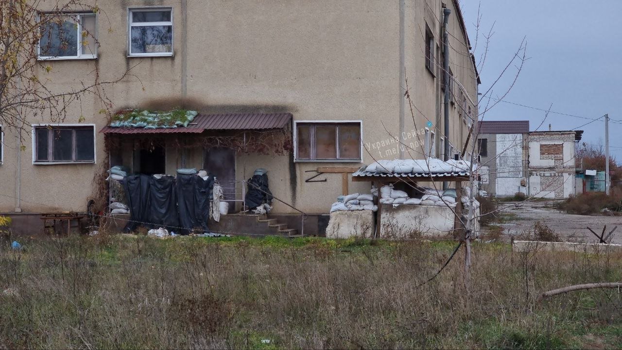 Укріплення, які будували рашисти просто в будинках