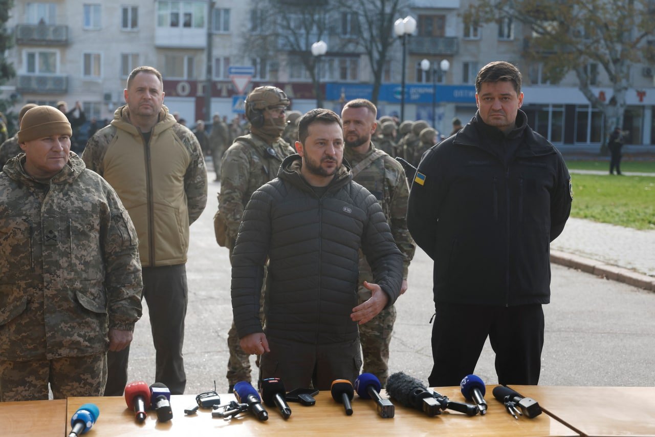 Зеленський приїхав у звільнений Херсон 3 Новини про - Зеленський приїхав у звільнений Херсон