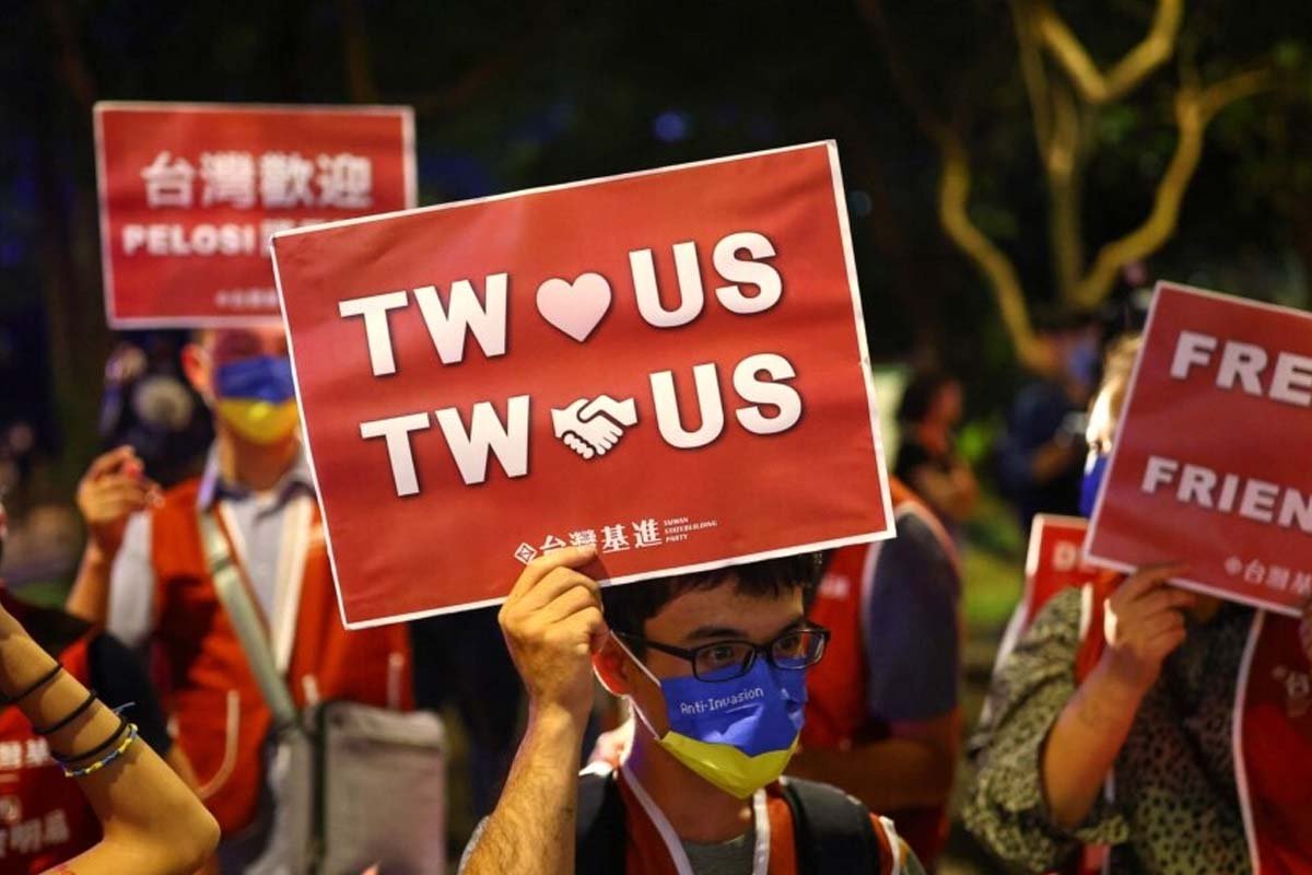 Китай і США мають багато спірних питань, але поки не мають наміру вирішувати їх збройно Китай і США мають багато спірних питань, але поки не мають наміру вирішувати їх збройно