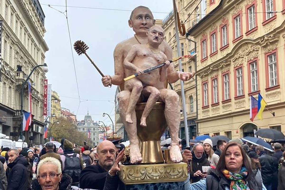 Інсталяцію неодноразово показували на акціях протесту Інсталяцію неодноразово показували на акціях протесту