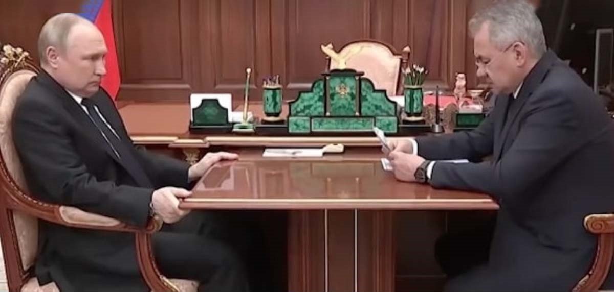 Давно ходять чутки про хворобу путіна Давно ходять чутки про хворобу путіна