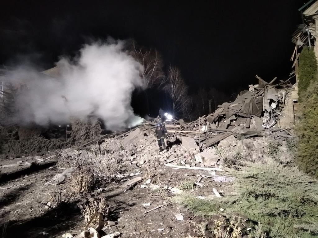 Зеленський відреагував на удар по пологовому будинку у Вільнянську 6 Новини про - Зеленський відреагував на удар по пологовому будинку у Вільнянську