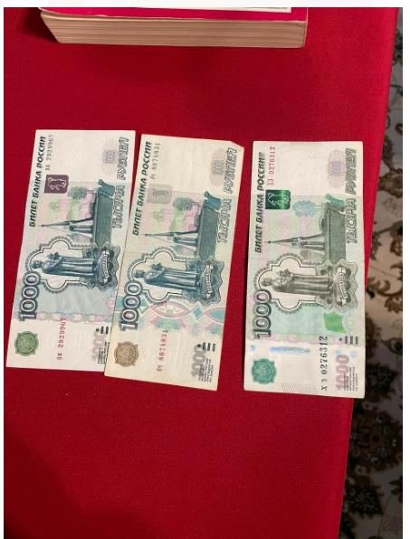 Звідки у Лаврі ці гроші - невідомо 