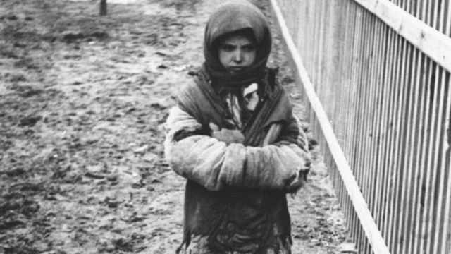 Від голоду в Україні, відомого як Голодомор, померли щонайменше 3,9 мільйона людей.