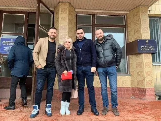 На фото голова фракції "Слуга народу"Давид Арахамія та безнесмен Вемір Давітян