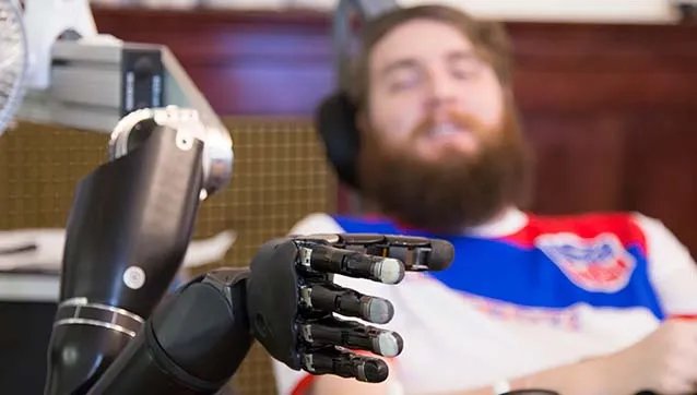 Конкуренти Маска, як Blackrock Neurotech, теж демонструють чималі успіхи Конкуренти Маска, як Blackrock Neurotech, теж демонструють чималі успіхи