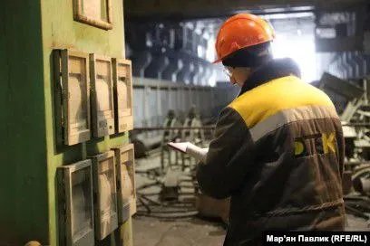 Енергетики відновлюють роботу підприємства
