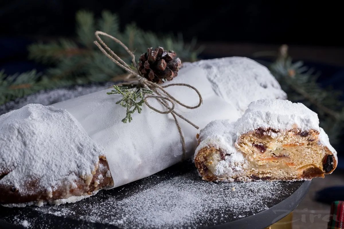 Рождественский штоллен