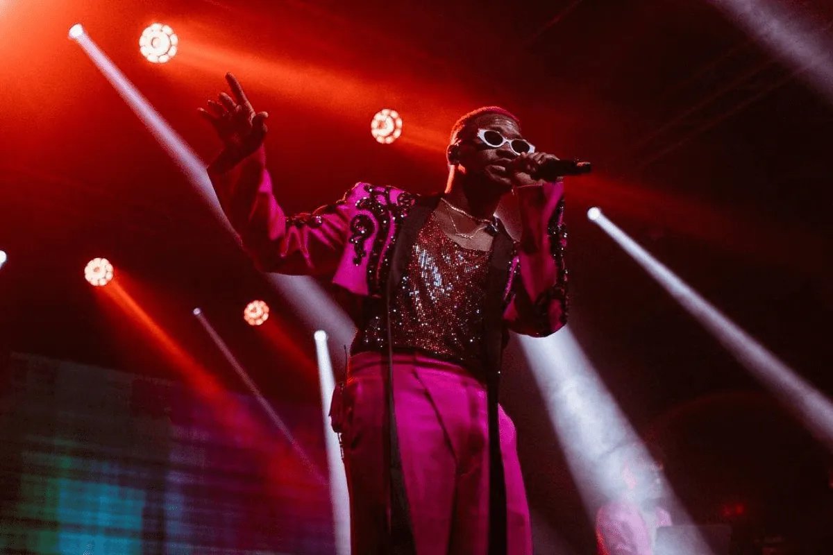 Усі дороги ведуть до України