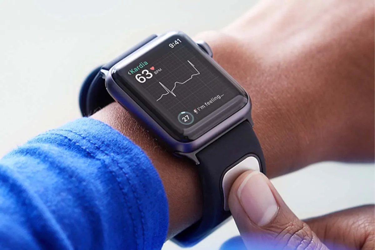 AliveCor створила браслет KardiaBand для Apple Watch AliveCor створила браслет KardiaBand для Apple Watch