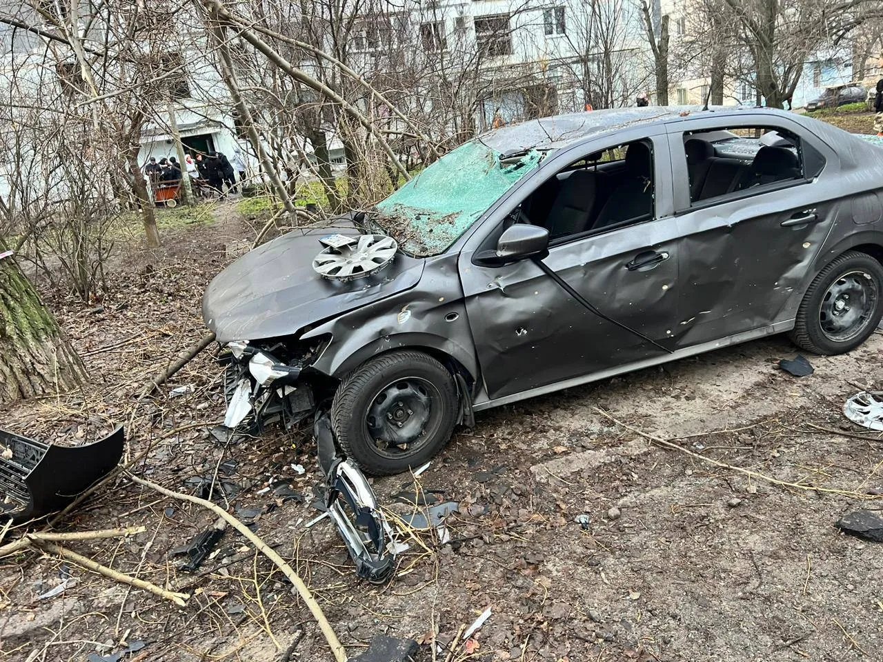 Пошкоджена автівка 