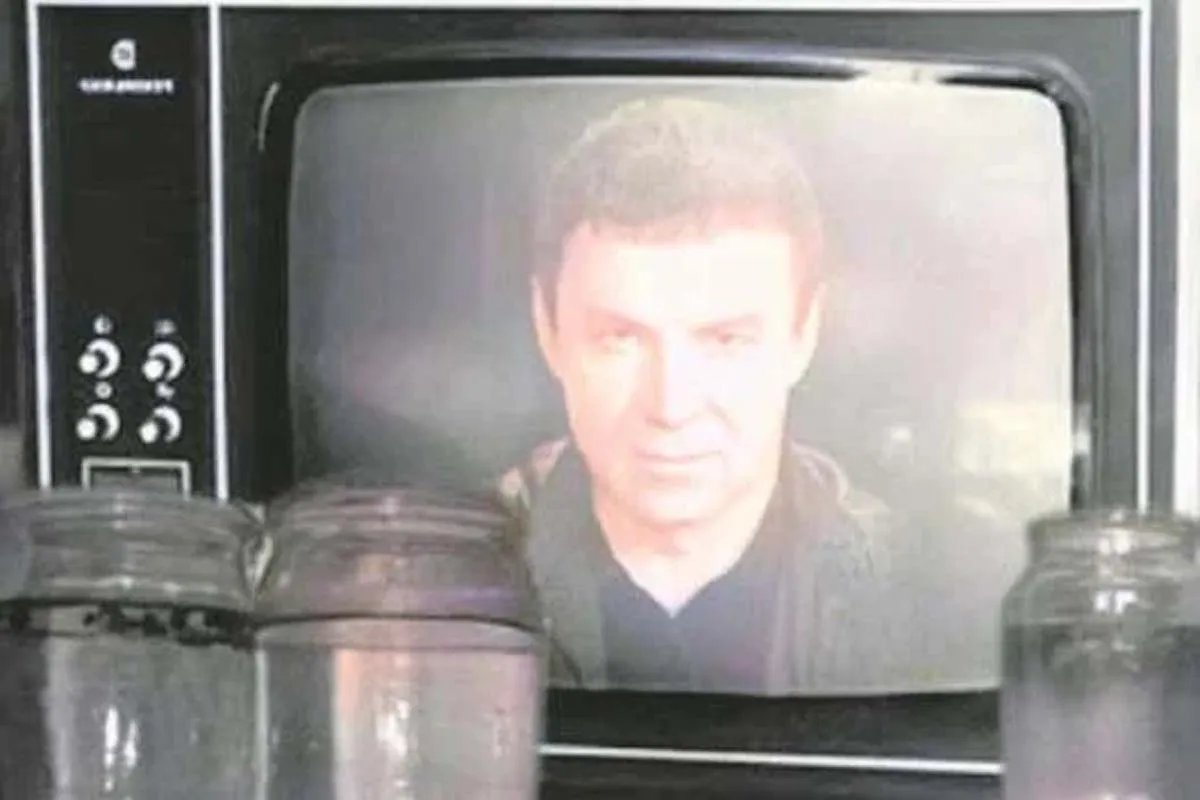 Кашпіровський "заряджає" воду — таке показували на екранах наприкінці СРСР Кашпіровський "заряджає" воду — таке показували на екранах наприкінці СРСР
