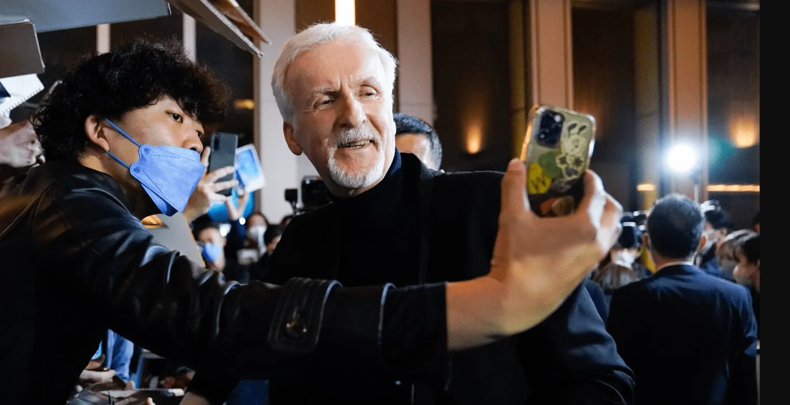 Хвилина слави довжиною у половину життя