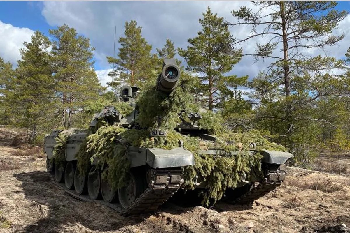 Challenger-2 демонструє гарну прохідність у тому числі в болотистій місцевості Challenger-2 демонструє гарну прохідність у тому числі в болотистій місцевості