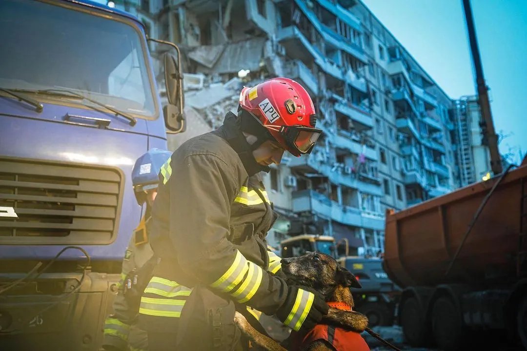Трагедія у Дніпрі за 7 хвилин. Жахливі кадри наслідків ракетної атаки 3