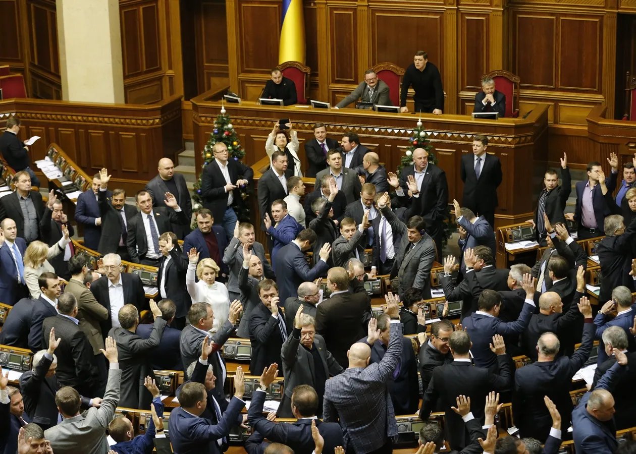 Диктаторські закони Диктаторські закони 16 січня