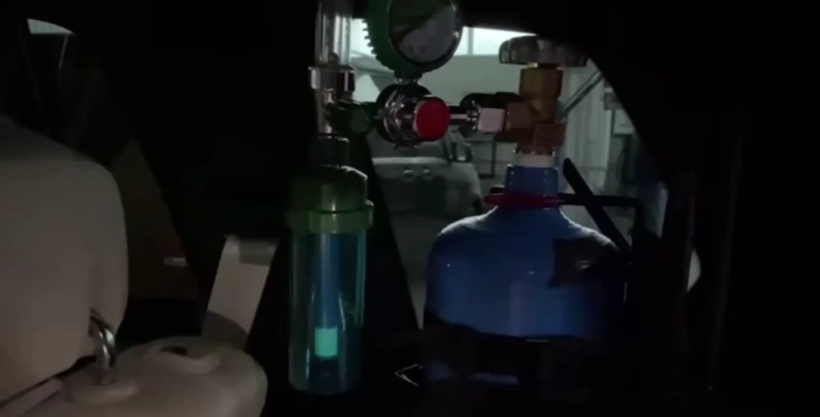 Кислородный баллон в багажнике