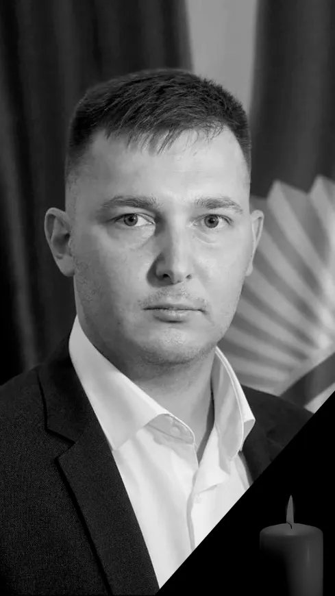 Подполковник полиции Павлушко Михаил Николаевич – начальник управления обеспечения защиты Департамента внутренней безопасности НПУ