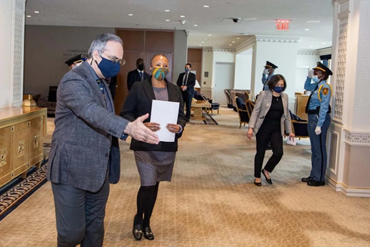 Посол ПАР в ООН Мату Джоїні відмовляється засуджувати дії росії в Україні