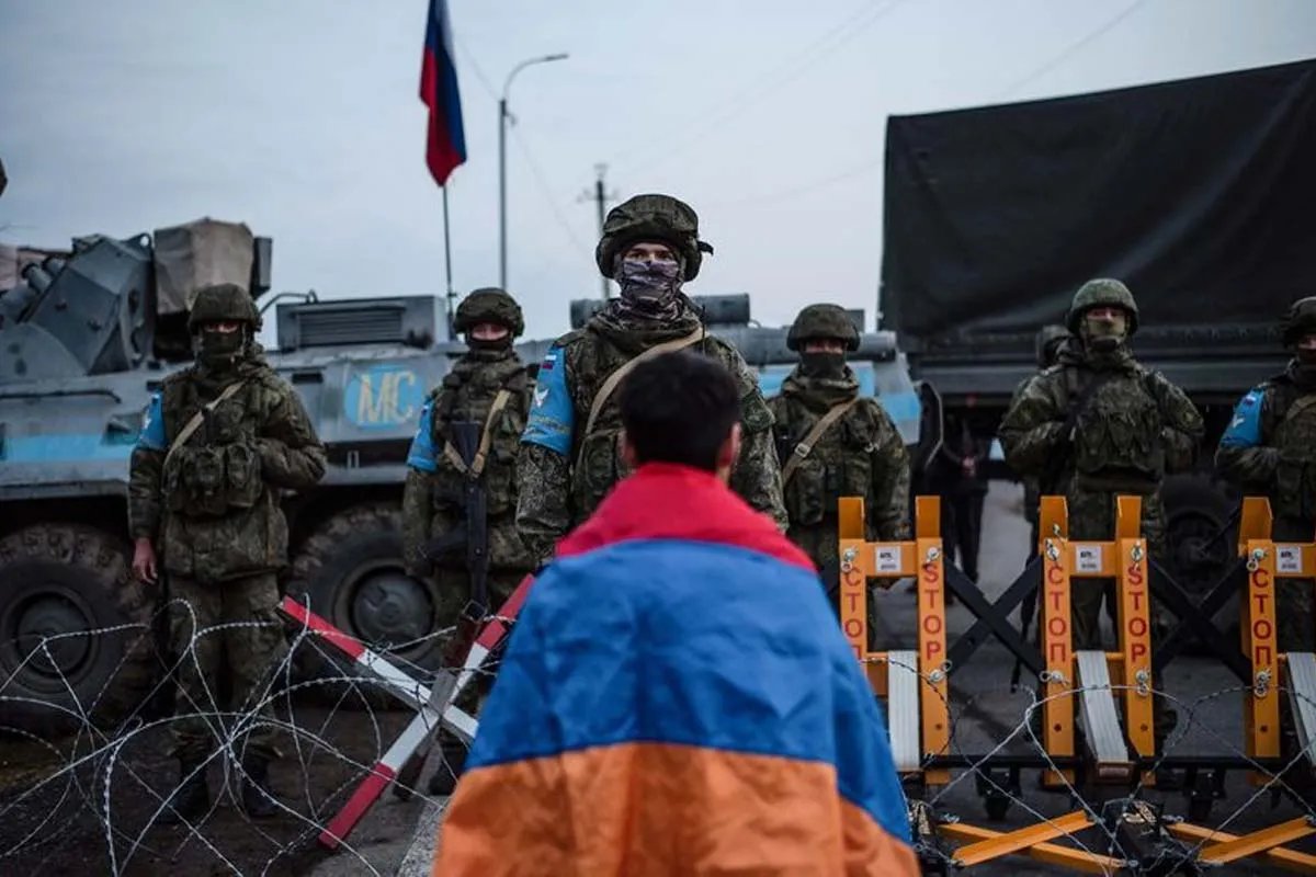 Вірмени незадоволені тим, що росіяни не допомогли у війні з Азербайджаном Вірмени незадоволені тим, що росіяни не допомогли у війні з Азербайджаном