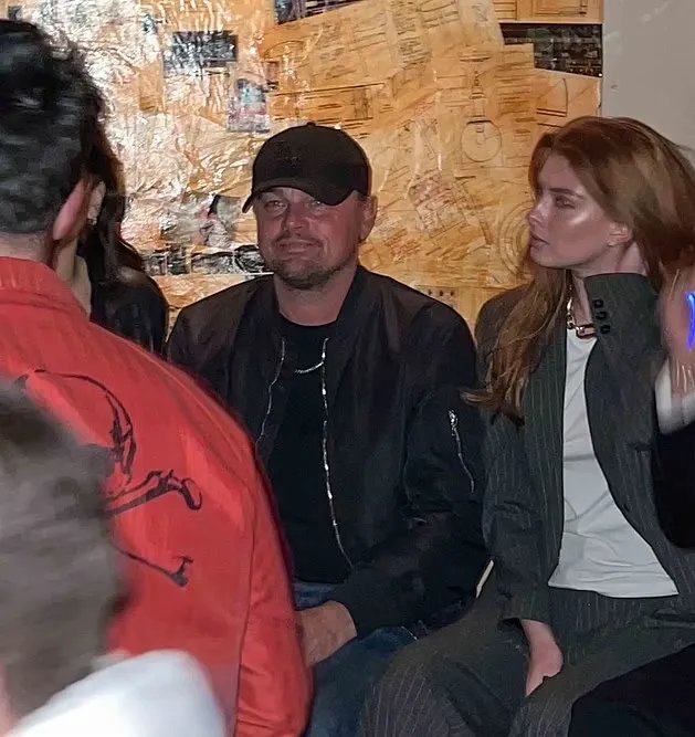 Задоволений Ді Капріо та Іден Полані