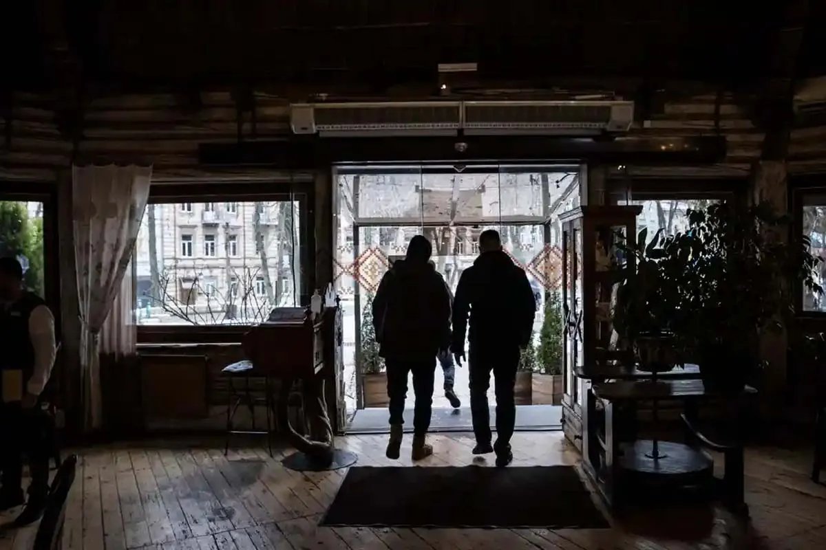 Guardian утверждает, что взяли интервью у батальона "Братство" Guardian стверджує, що взяли інтерв'ю в батальйону "Братство"