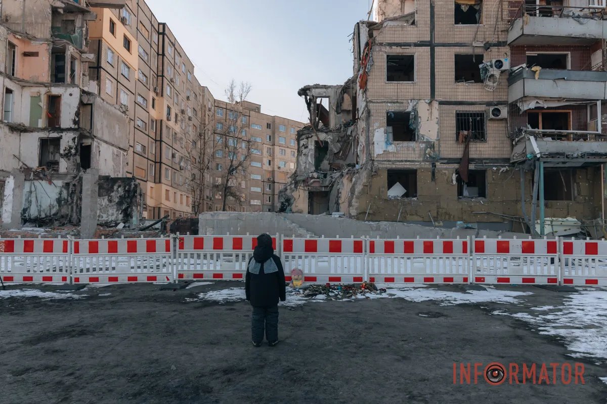 Будинок, зруйнований російським агресором у Дніпрі Будинок, зруйнований російським агресором у Дніпрі