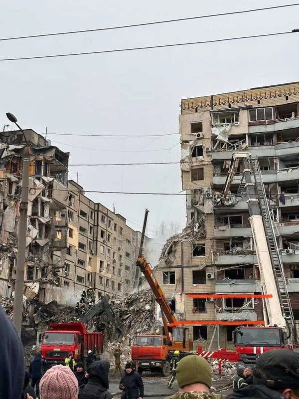 Це панельний будинок. На думку Ірини, жити в інших під'їздах тепер небезпечно Це панельний будинок. На думку Ірини, жити в інших під'їздах тепер небезпечно