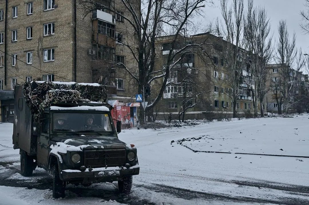 У місто не можуть потрапити цивільні та волонтери, фото: Instagram/libkos