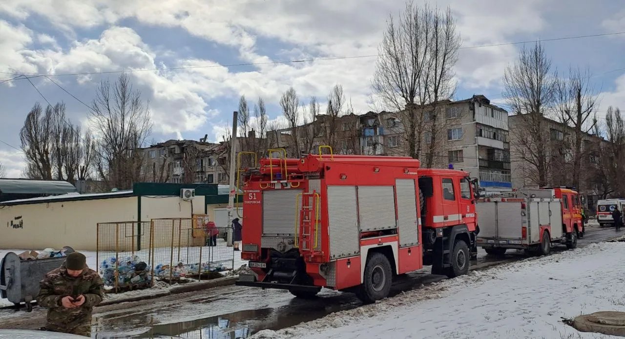 Наразі триває рятувальна операція