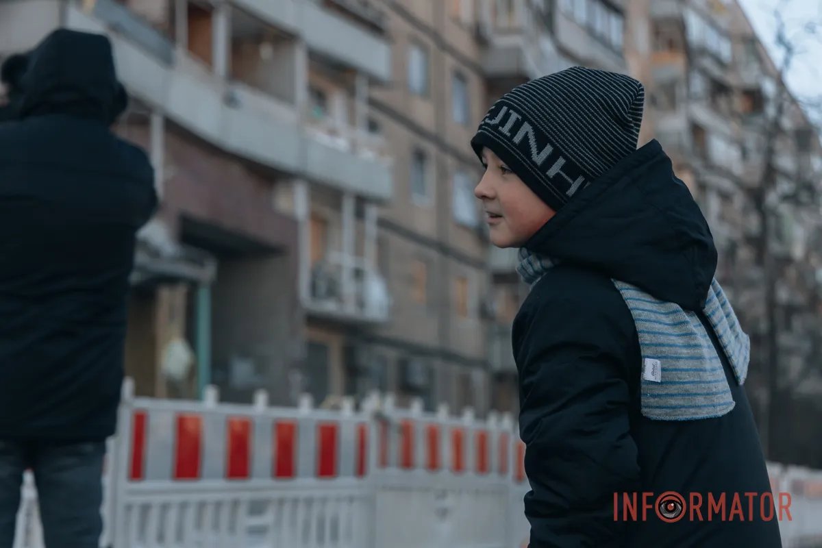 Захар доволі товариський хлопчик. Але його мама зізнається - емоційний стан у сина після ракетного удару потребує допомоги Захар доволі товариський хлопчик. Але його мама зізнається - емоційний стан у сина після ракетного удару потребує допомоги