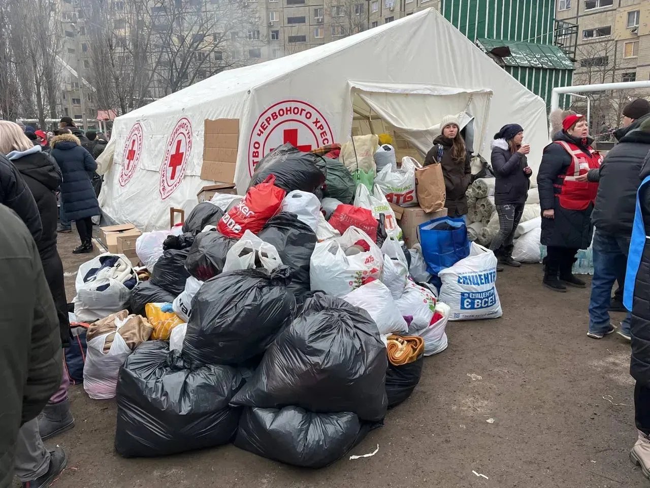 Допомога волонтерів Допомога волонтерів